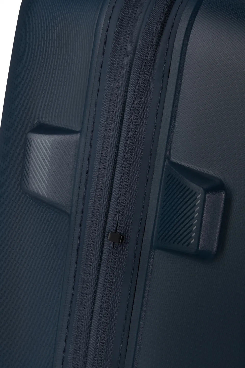 American Tourister Dashpop 67cm - Mellanstor Expanderbar Midnight Blue