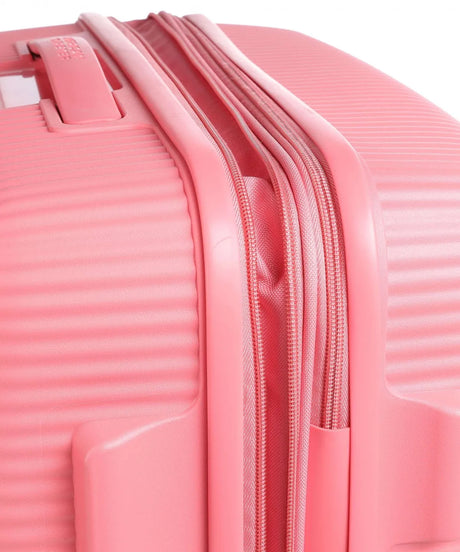 American Tourister Soundbox 67cm - Mellanstor Expanderbar Sun Kissed Coral