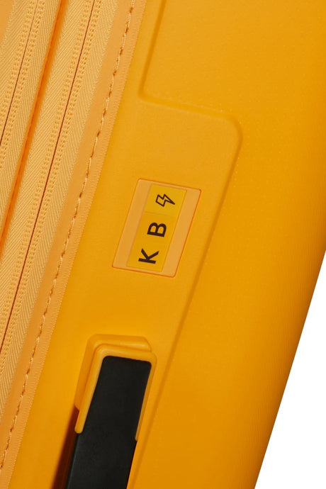 American Tourister Dashpop 67cm - Mellanstor Expanderbar Golden Yellow