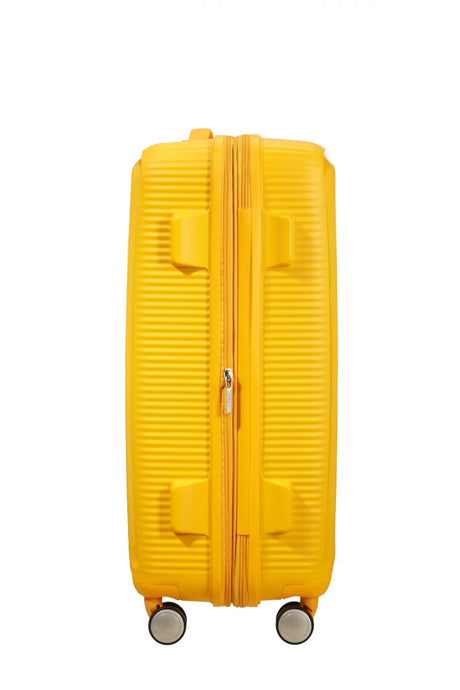 American Tourister Soundbox 67cm - Mellanstor Expanderbar Golden Yellow